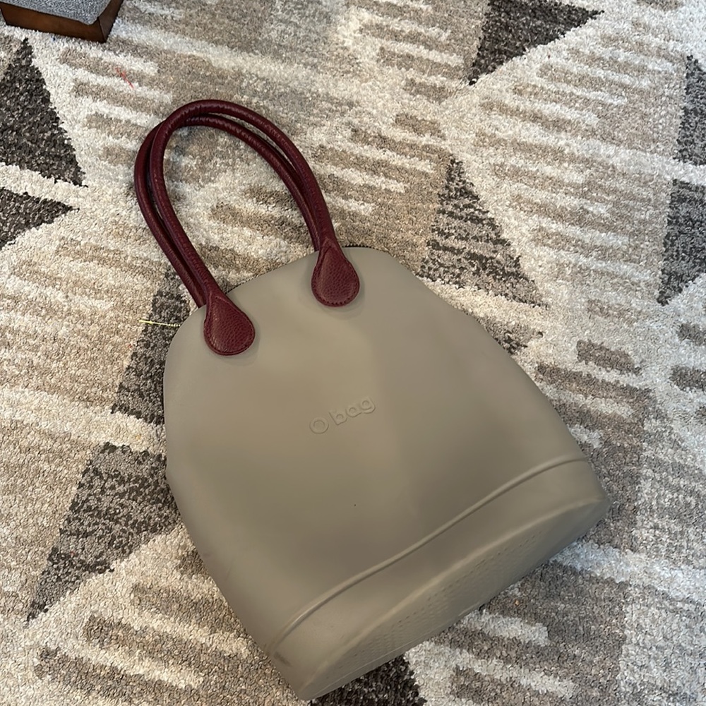 O Bag Travel Tote Purse In Grey With Burgundyhandles (C2)
